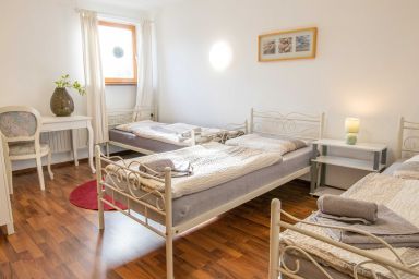 Pension Zur Kurve - Dreibettzimmer (17)