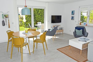 Ferienhaus mit Sauna u. Terrasse im Zentrum von Rügen