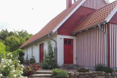 Rotes Haus am Meer
