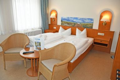 Appartementhaus Sellin in Stil der Bäderarchitektur - 2-Raum-Familienzimmer mit Balkon 25