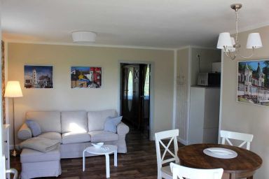 Backstein Scheune Starkow bei Barth - Ferienwohnung Rosengarten