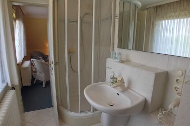 Pension Haus Christine - Doppelzimmer Nr. 2 mit Dusche/WC