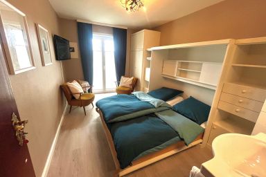 Pension Haus Christine - Doppelzimmer Nr. 1 EG Etagen Dusche-WC