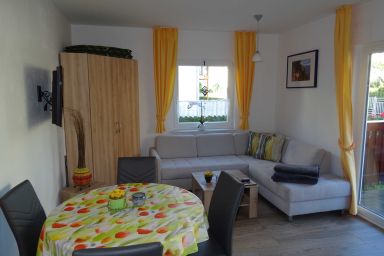 Haus Waterkant - ca. 300 m zum Strand - 2-Raum Fewo 1 mit Terrasse