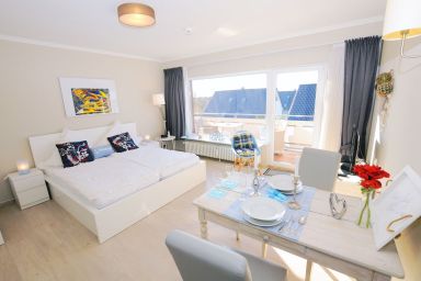 Seestern - Helles App. für 2 Pers. - Balkon, Stellplatz, WLAN. Haustiere erlaubt.