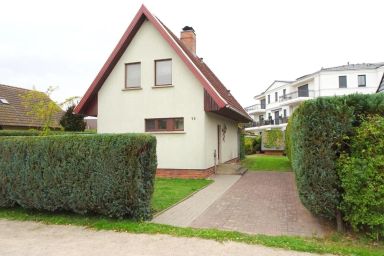 Seestrasse 42 "Haus Kamin" - kleines Ferienhaus in Strandnähe