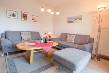 Zur Hanse - Komfortable Ferienwohnung in Zingst mit Balkon und moderner Ausstattung