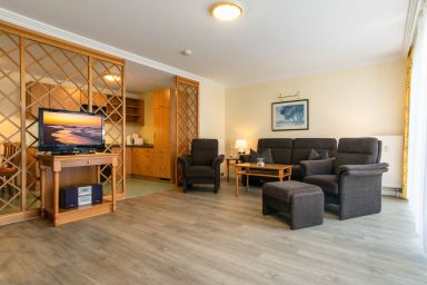 Seehof - 2-Zimmer Ferienwohnung in bester Strandlage mit Balkon inkl. Saunanutzung