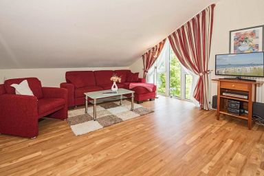 Strand-Park - Gemütliche, charmante Dachgeschoss-Ferienwohnung in hervorragender Strandlage