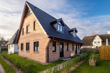 Britta - Schicker Neubau(2022) mit Südterrasse in ruhiger Lage von Tinnum, mit Parkplatz