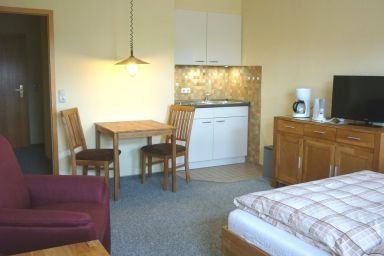 Strand-Zeit - Kleine Ferienwohnung für zwei Gäste mit PKW-Stellplatz in Kellenhusen