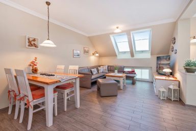 Ferienwohnung Koserow - Wunderschöne Ferienwohnung mit Balkon & fußläufig zum Strand