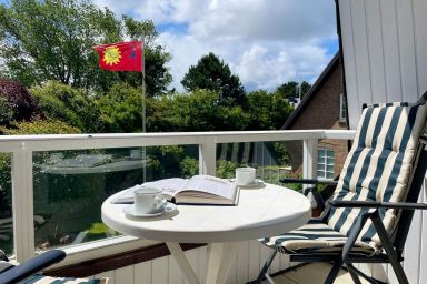 Amaris-Sylt - Idyllisch gelegene Wohnung mit Balkon für bis zu 4 Personen fußläufig zum Starnd