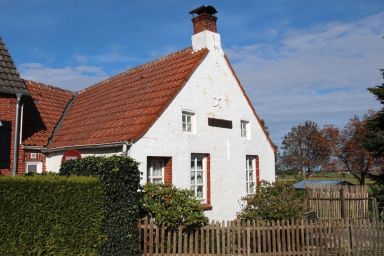 Kieke Wiet - Historisches Ferienhaus Kieke Wiet mit großem Garten und Terrasse bei Greetsiel