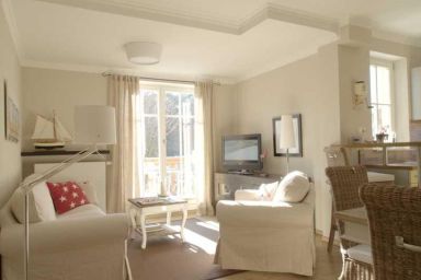 Kaiserliches Postamt Fewo 18 - Stilvolle 59 m²-Ferienwohnung mit 2 Balkonen für bis zu 3 Personen