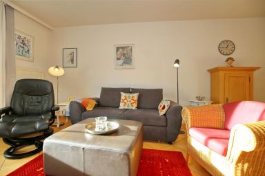 Am Stadtwald - Ferienwohnung Kühlungsborn – 2 Zimmer, Terrasse & Tiefgarage, strandnah für 2 Personen