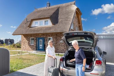 Wohnen unter Reet, exklusiv mit Sauna und Kamin