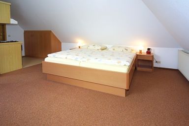 Heyken, R.  "Haus an der Burg" - Ferienwohnung - Studio Deichblick 35124