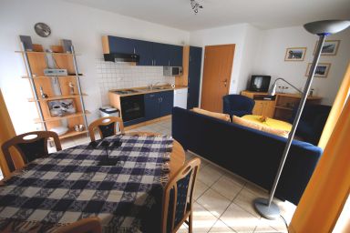 Strandidyll im Küstenwald Ferienwohnung 1 - Ferienwohnung 1 (EG, links)