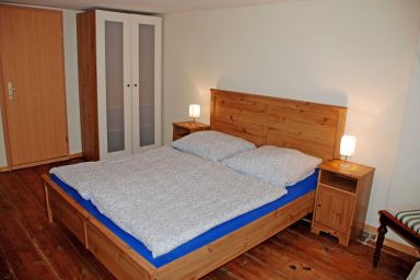 Ferienwohnungen im Gutshaus Gnies - 05 Ferienwohnung Ralswiek mit Kamin