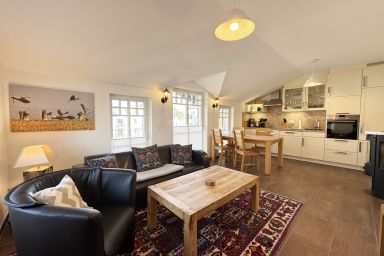 A: Haus Strandkiefer - in strandnaher Lage - Wohnung 03 mit Kamin, Balkon & Meerblick