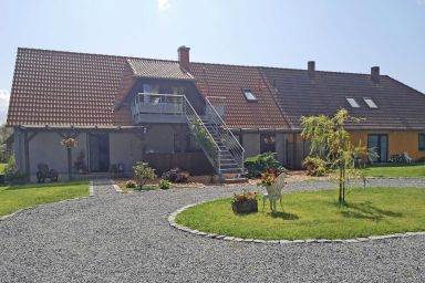 Ferienwohnungen in Lipsitz auf Rügen - Ferienwohnung Kornblume mit Sonnenterrasse