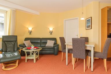 FeWo Am Strand / Strandvilla Belvedere (Ostseeallee) - FW 44, Ferienwohnungen am Strand - max. 4 Personen