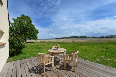 Gut Grubnow Rügen - Ferienhaus Remise für 6 Personen mit großer Terrasse