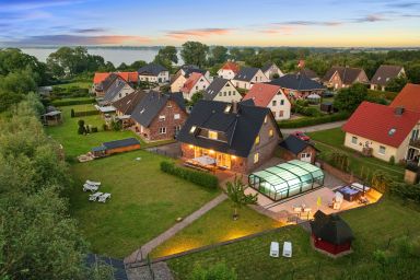 Villa Jenny mit Pool