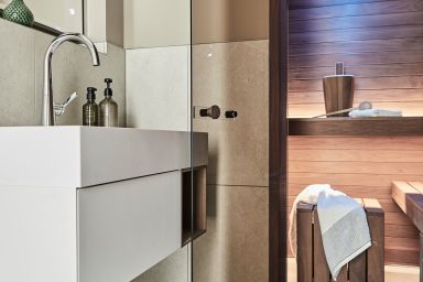 Sunseeker - Wellness-Suite Premium, Villa Baltique, Private Design Sauna, zwei Balkone, Kamin, vollausgestattete Küche