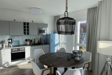 Waldstraße 49, Neu! Riviera 32