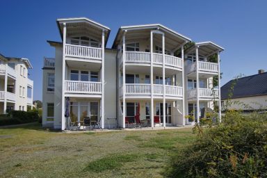 Meeresblick - Terrasse, gratis Nutzung vom AHOI Erlebnisbad und Sauna - Meeresblick FeWo 02