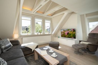 Silwai OG - 3-Zimmer App. für 4 Pers. mit Terrasse, PKW-Stellplatz, WLAN, Haustiere erlaubt.