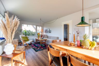 Uthland am Strand - Strandnahe Ferienwohnung für 5 Pers. mit Garten, WLAN. Haustiere erlaubt.
