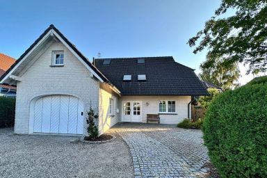 Mühlenstrasse 15 EG - komfortable und moderne Ferienwohnung im Erdgeschoss in Boddennähe