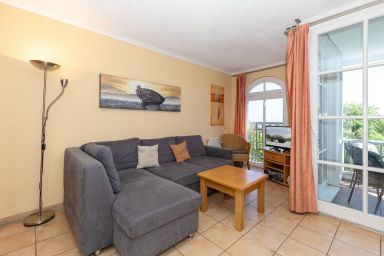 Apartmenthaus Atlantik - Tolle Ferienwohnung direkt an der Ostsee mit Balkon und Blick zum Yachthafen