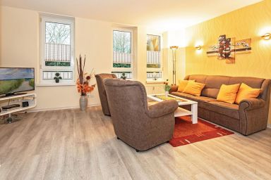 Strand-Park - Schöne Ferienwohnung in toller Lage an der Ostsee mit Terrasse und Gartenzugang