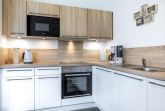KÃ¼chenzeile mit Backofen, Mikrowelle und GeschirrspÃ¼ler