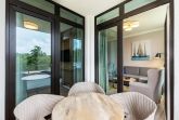 Ãberdachte Loggia mit Zugang zum Schlafzimmer und Wohn-/Ess