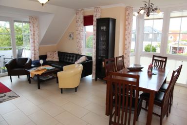 Dornröschen - Allergiker-freundliche Ferienwohnung (80qm) mit Balkon für 6 Personen am Wasser