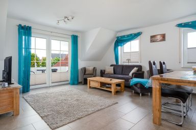 Leuchtfeuer - Schöne Ferienwohnung (75qm) für 4 Personen und Hund mit Balkon in guter Lage