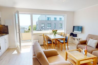 Apartmenthaus Königshöhe - Schöne Ferienwohnung mit Meerblick in Strand- und Yachthafennähe in Grömitz