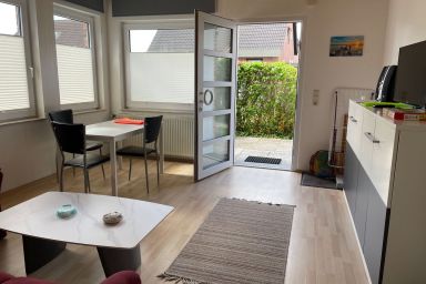 Strand-Zeit - 35m² große Ferienwohnung für 2 Gäste mit teilüberdachter Terrasse in Kellenhusen