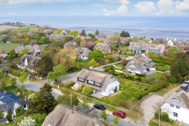 Elbe, Wohnung Nr. 8 - Haus Elbe - liebevoll ausgestattete Obergeschoss-Wohnung unter Reet