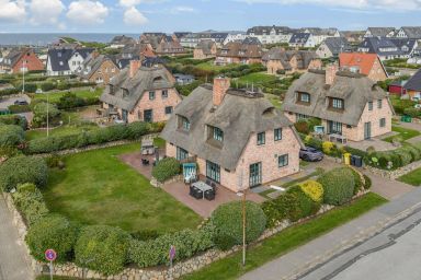 Strand-Hues - Lifestyle unter Reet, Strand & Meer um die Ecke.