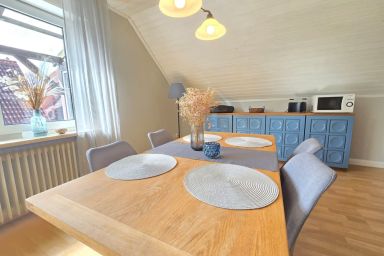 Ferienwohnung Meeresbrise Norddeich - Herzlich willkommen in unserer Wohnung Meeresbrise mit Balkon!