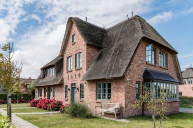 Waaster Bob - Luxuriöse Ferienunterkunft in Oldsum: Erholung, Natur und Komfort warten auf Sie