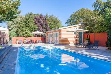 Auf den Höfen Fewo 13 mit Swimmingpool - 42m² Ferienwohnung mit Balkon und Hund für 4 Personen