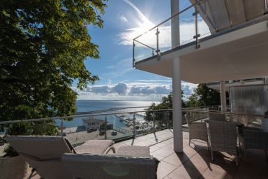 Villa Friede-Marie, App. Svea mit Hafen-Ostsee-Blick - Villa Friede-Marie, App. Svea -  mit großem Balkon und traumhaften Meerblick