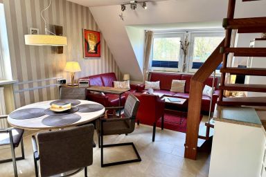 Sylter Deichwiesen - 4-Zimmer App. für 5 Pers. mit Terrasse, PKW-Stellplatz, WLAN, Haustiere erlaubt.